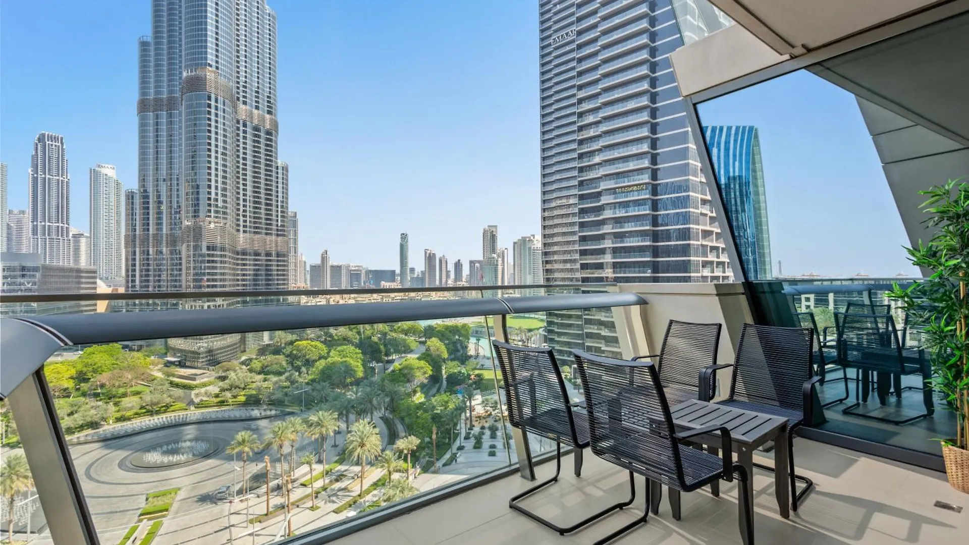 公寓 Khalifa Views & Direct Mall Access In Burj Vista 迪拜